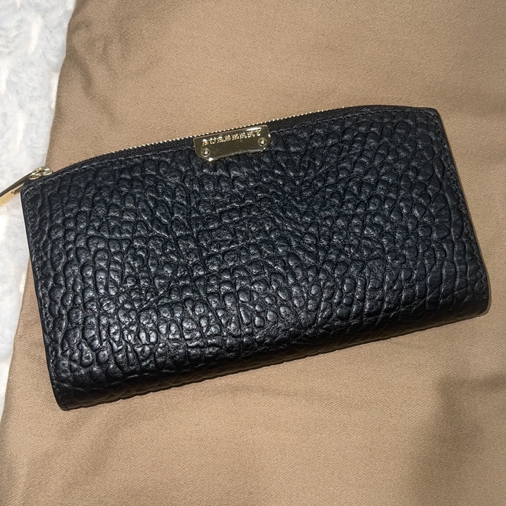 Burberry Leather Wallet-Authentic-NWT